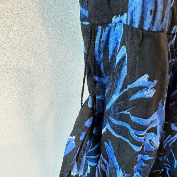 NWT ~ Who What Wear ~ MIDI Ruffled Shirt Dress ~ Floral Black & Blue ~ Small - Picture 6 of 13